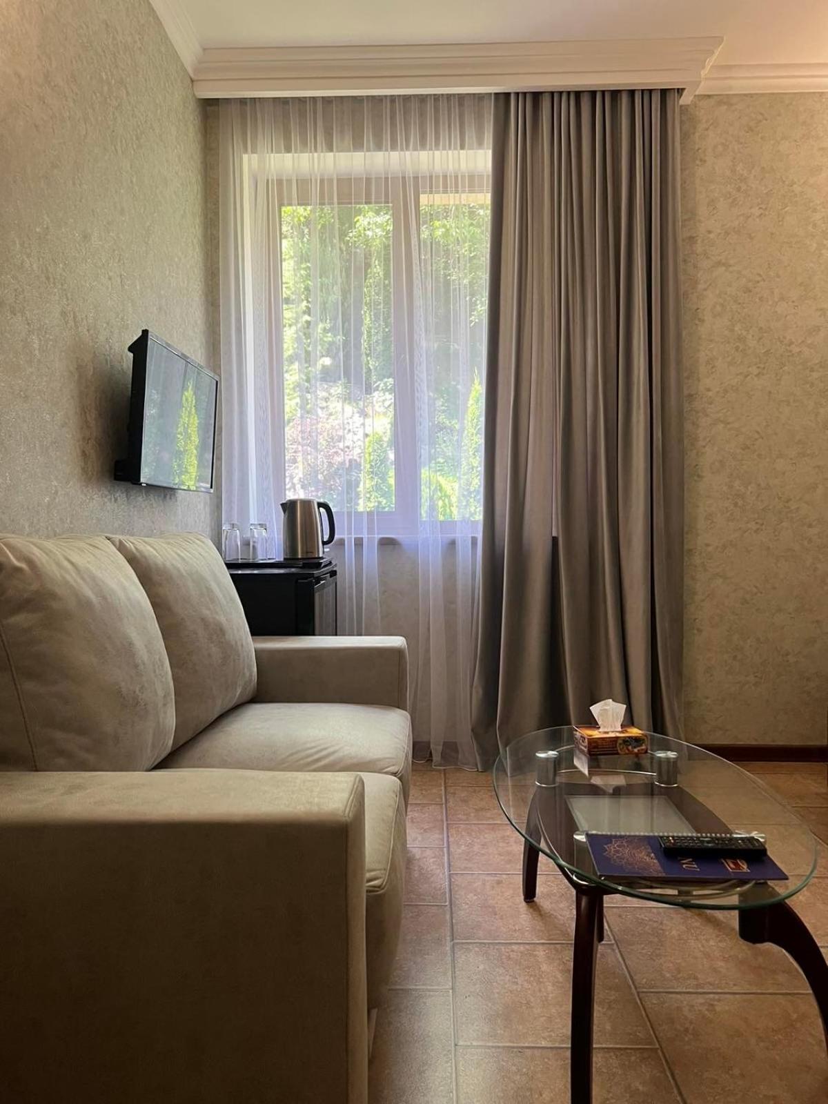 Park Avenue Hotel Jereván Kültér fotó