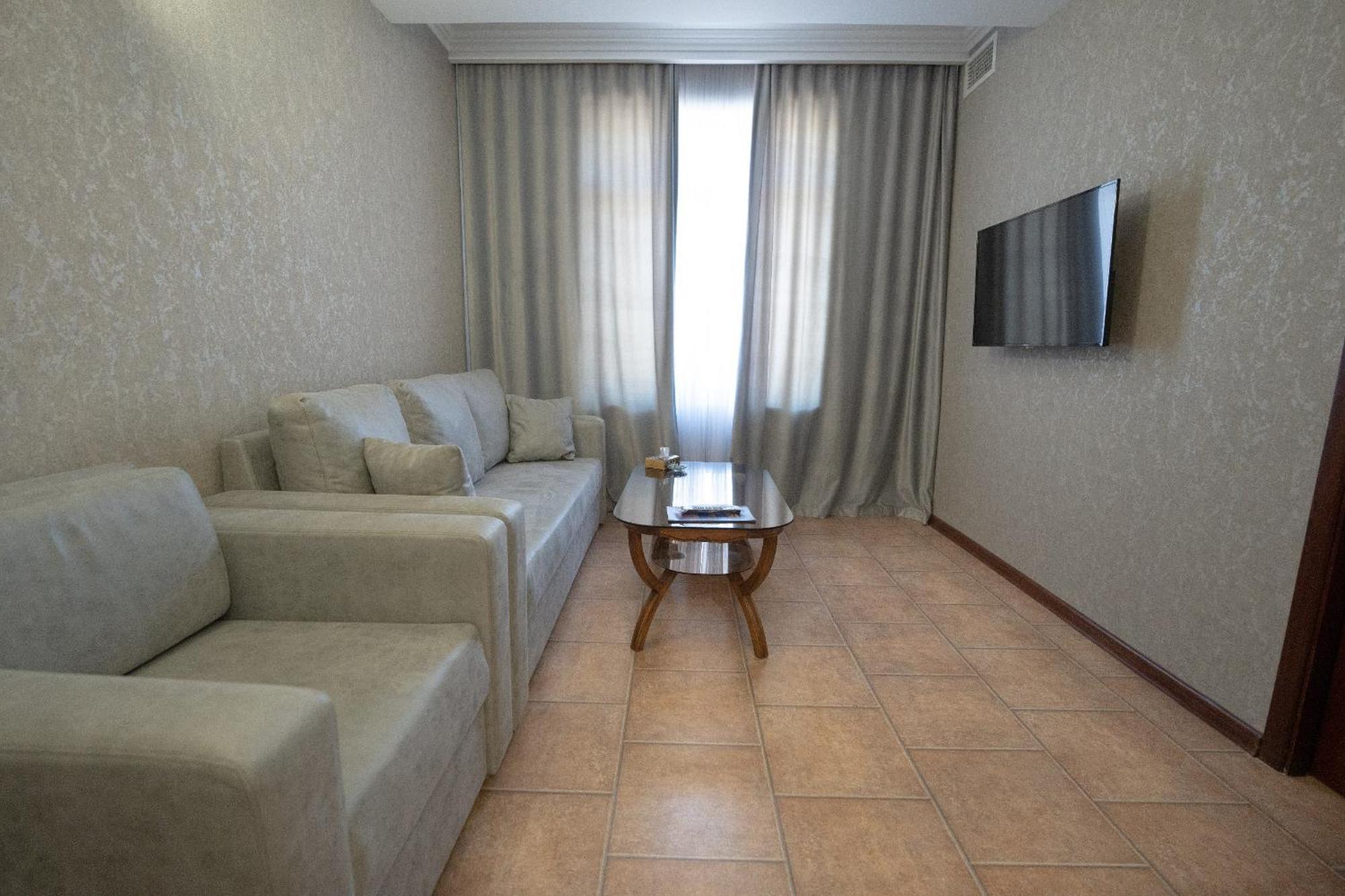 Park Avenue Hotel Jereván Kültér fotó
