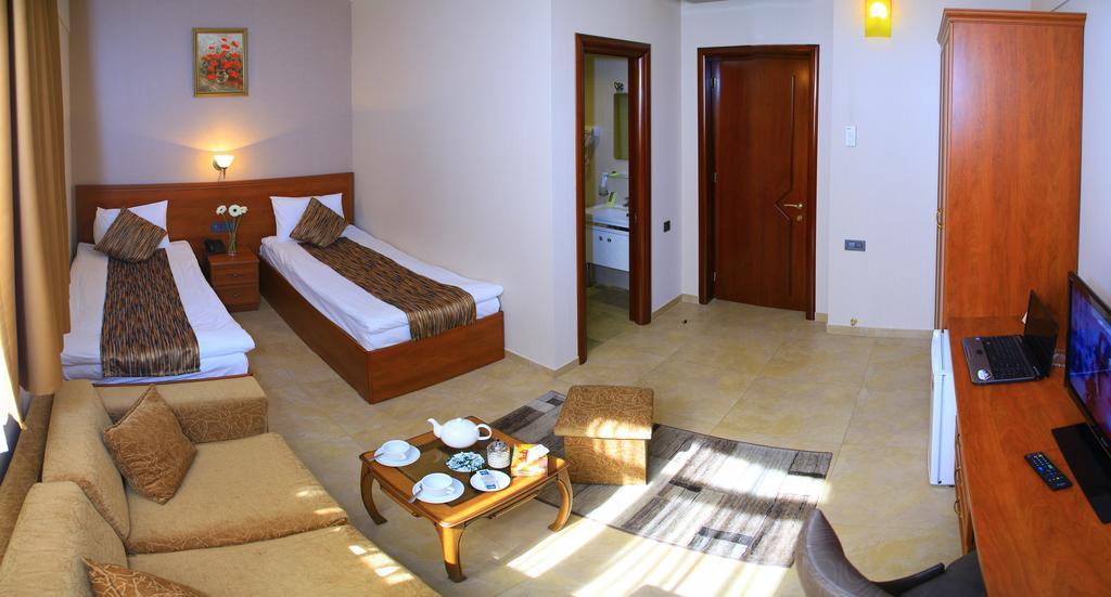 Park Avenue Hotel Jereván Kültér fotó
