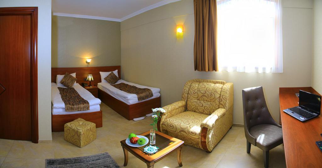 Park Avenue Hotel Jereván Kültér fotó
